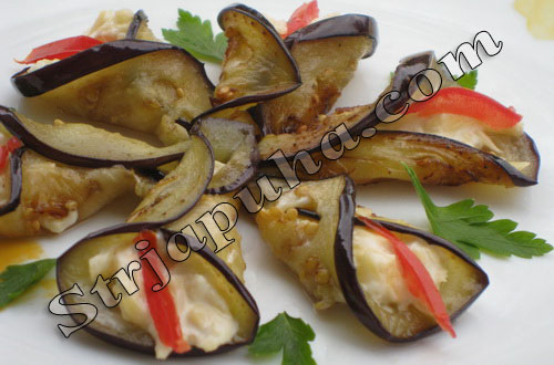 Кулечки из баклажан с сыром